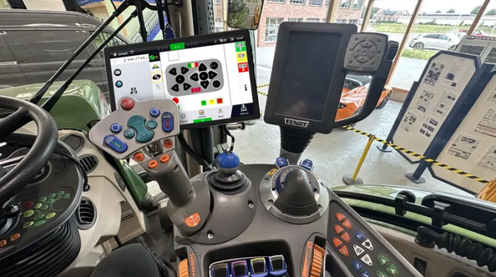 SYSTEM NAWIGACJI ROLNICZEJ FJD GPS